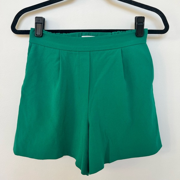 Aritzia Babaton Dress Shorts - Picture 1 of 3